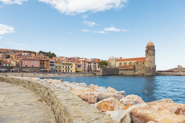 Ville de Collioure dans le sud de la France (Languedoc-Roussillon, en France