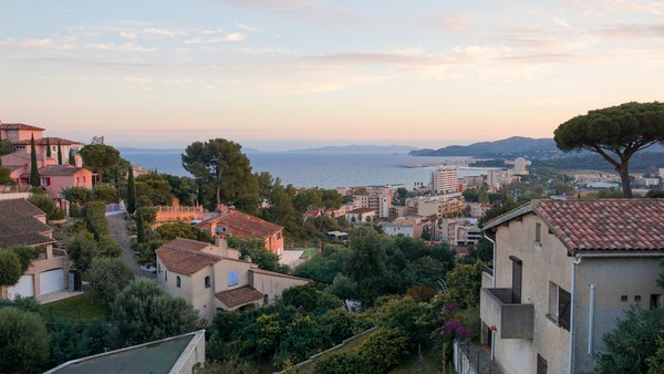 Vue surélevée sur Le Lavandou, Côte d’Azur, Côte d’Azur,