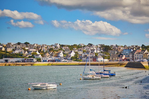 Port de Camaret-sur-Mer, attraction touristique populaire en Bretagne, France
