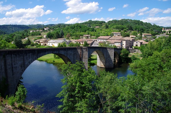 Pont à Chambonas en Ardèche en France, Europe