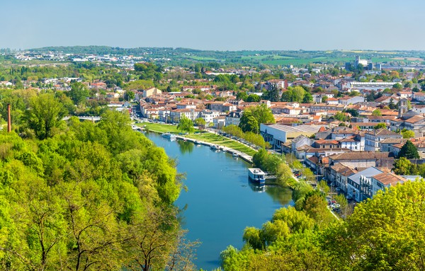 Le fleuve Charente à Angouleme, France