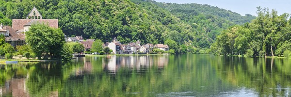 Panorama du village de Beaulieu-sur-Dordogne en France