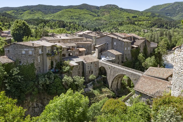Le petit village de Jaujac, dans le quartier de l’Ardèche, sud de la France