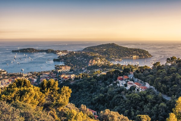 Coucher de soleil sur la Riviera Français